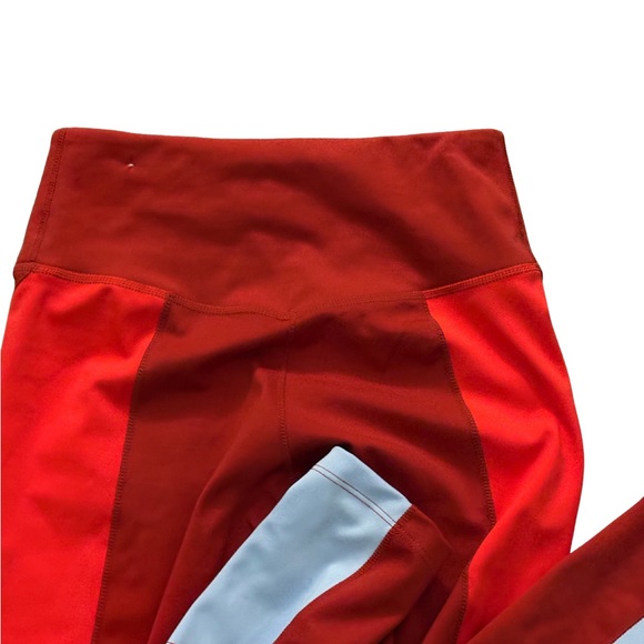 Nike One dri fit mid rise/ tight fit leggings in size XS - Picture 4 of 4